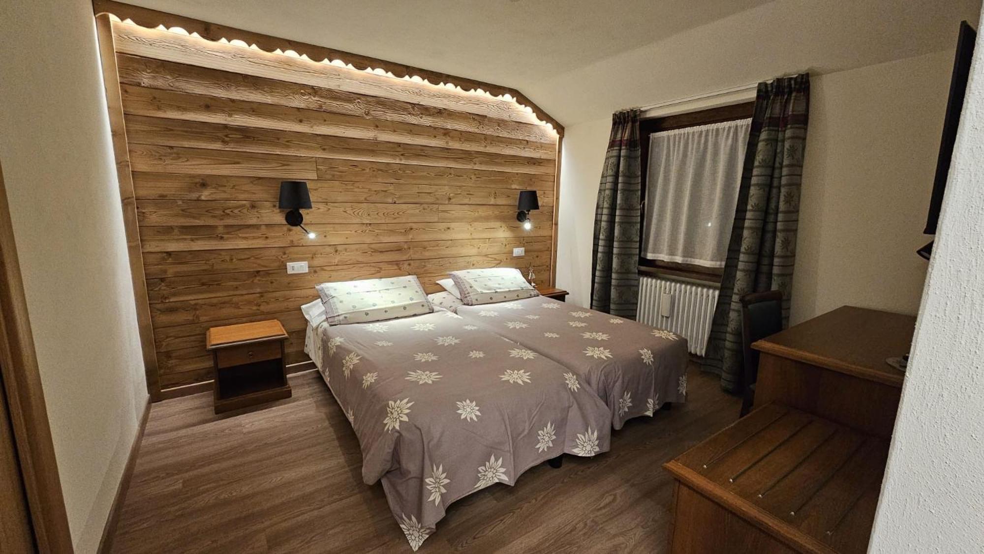 Hotel Edelweiss Pré-Saint-Didier Екстериор снимка