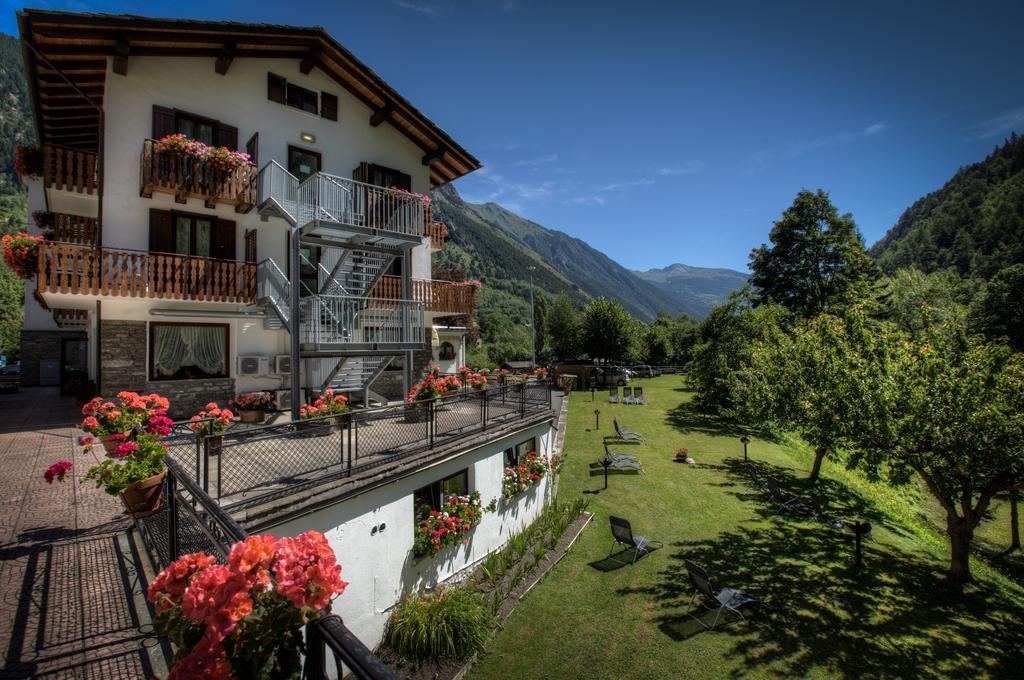 Hotel Edelweiss Pré-Saint-Didier Екстериор снимка