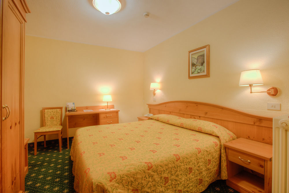 Hotel Edelweiss Pré-Saint-Didier Екстериор снимка
