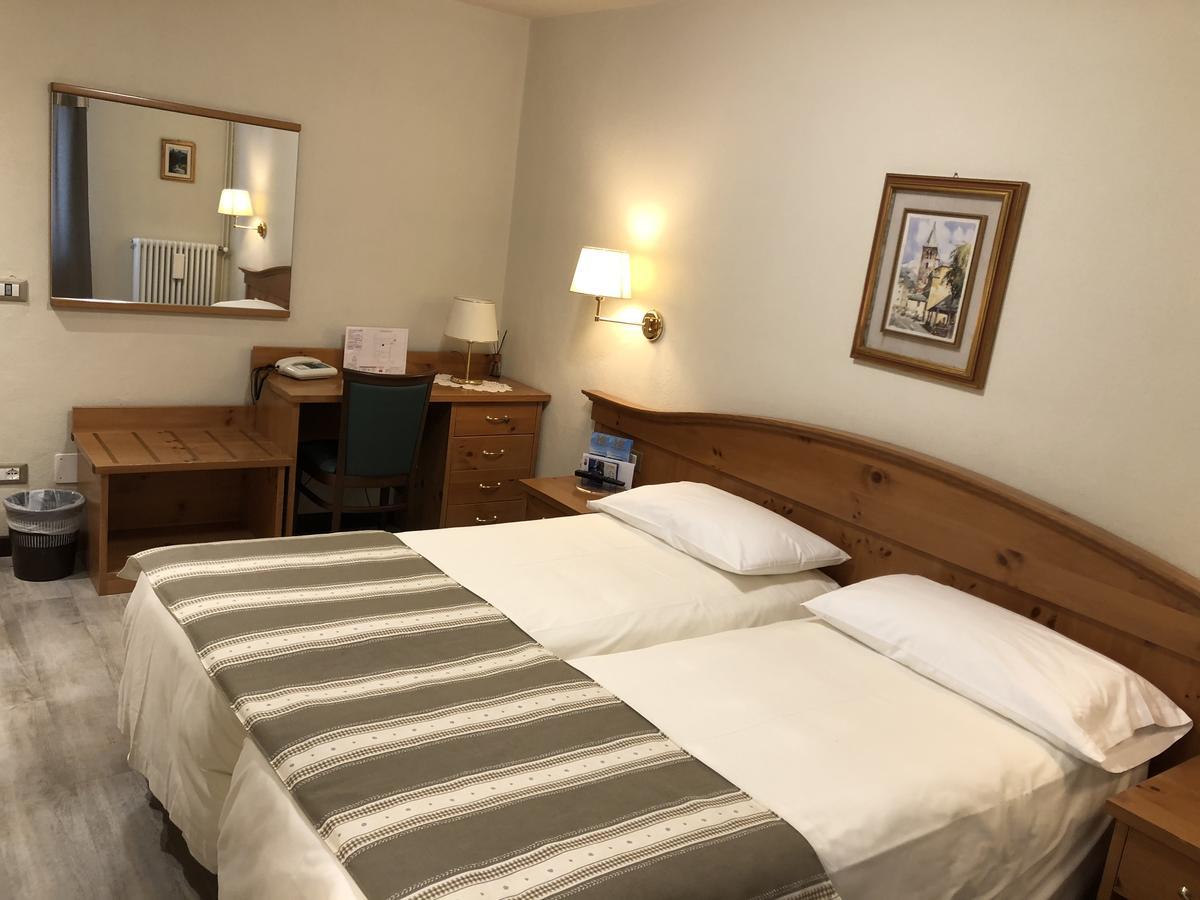 Hotel Edelweiss Pré-Saint-Didier Екстериор снимка