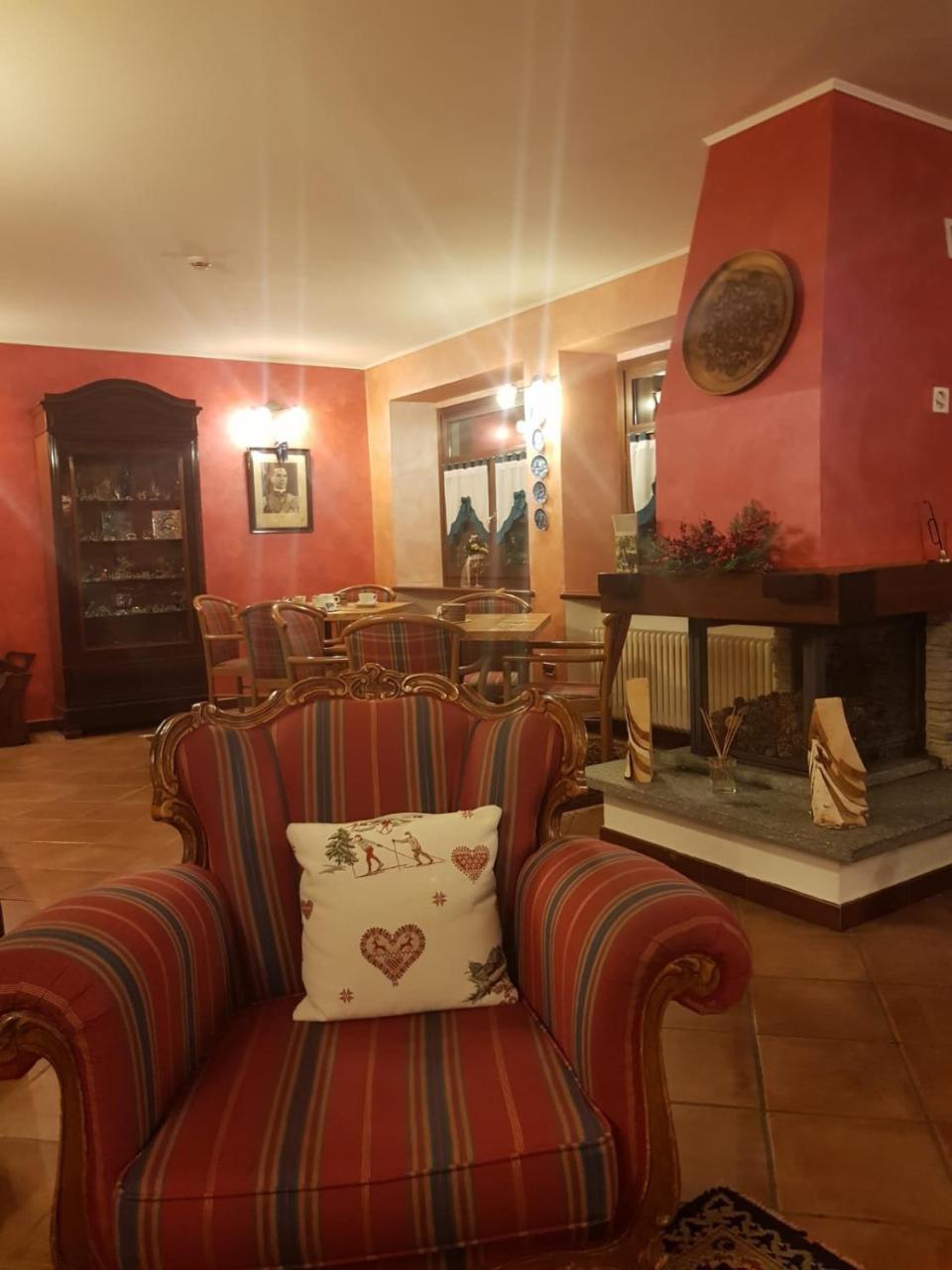 Hotel Edelweiss Pré-Saint-Didier Екстериор снимка
