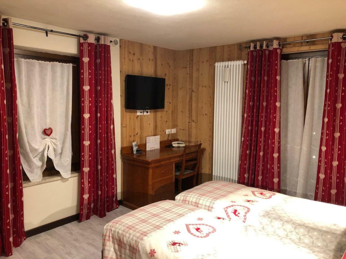 Hotel Edelweiss Pré-Saint-Didier Екстериор снимка